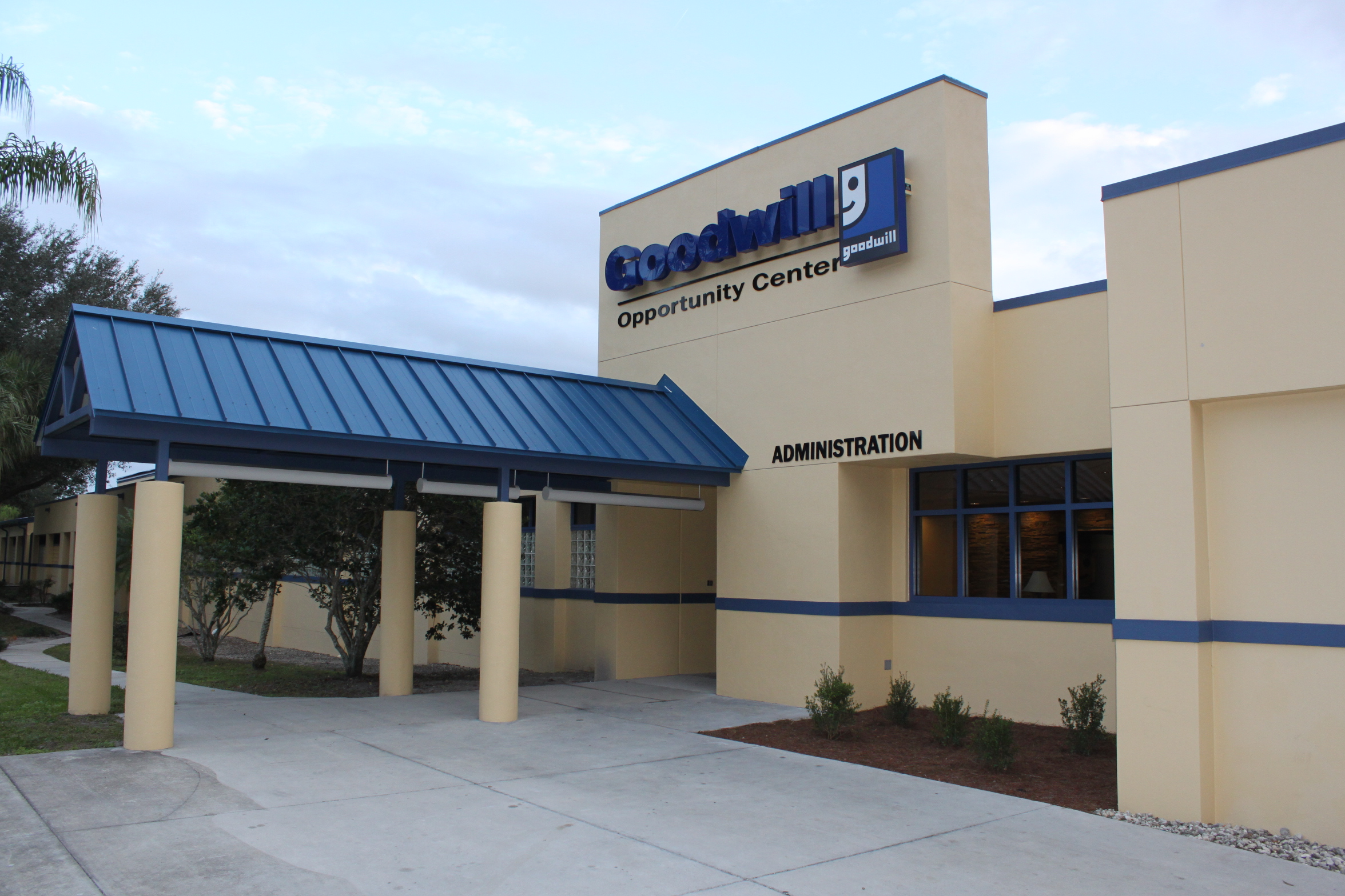 Goodwill Industries of SW Florida, Inc. Logo